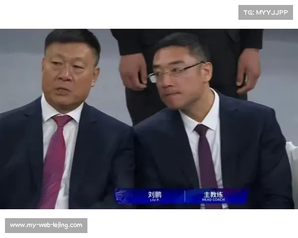 上海男篮官方宣布刘鹏转正,担任球队新任主帅 李秋平继续担任总教练 上海男篮官方宣布刘鹏转正,担任球队新任主帅 李秋平继续担任总教练
